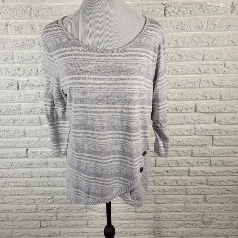 Onque Womens Top Extra Large 3/4 Sleeve Gray Stripe Knit Soft STR223E